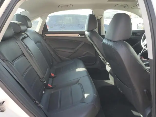 2014 VOLKSWAGEN PASSAT SE  