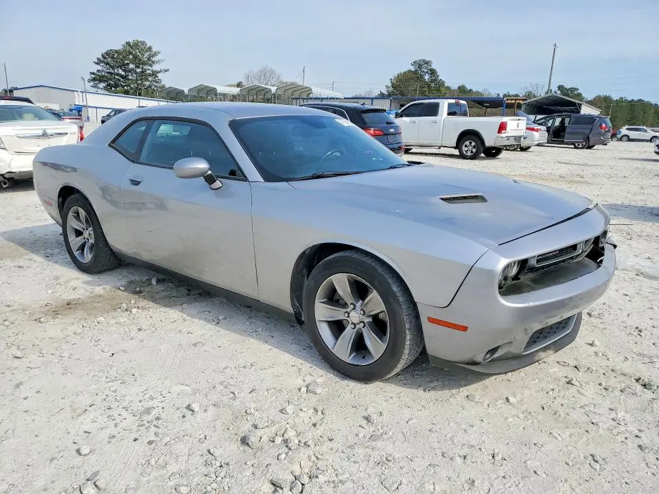 2016 DODGE CHALLENGER SXT  