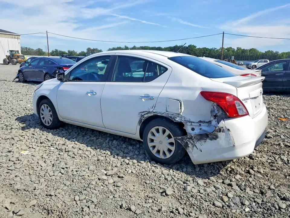 2019 NISSAN VERSA SV  