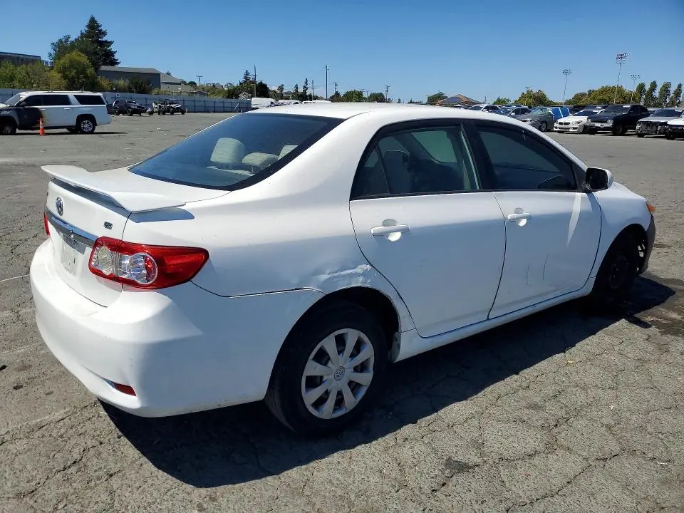 2011 TOYOTA COROLLA LE  