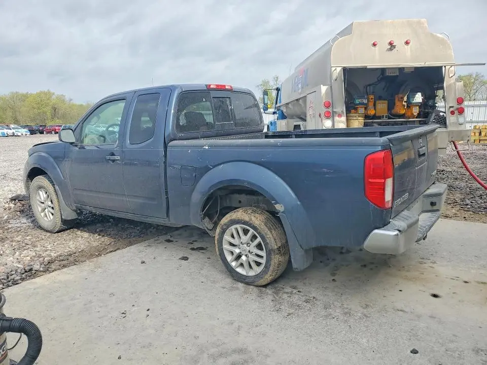 2015 NISSAN FRONTIER SV V6  
