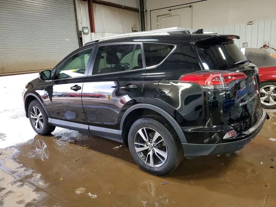 2018 TOYOTA RAV4 XLE  