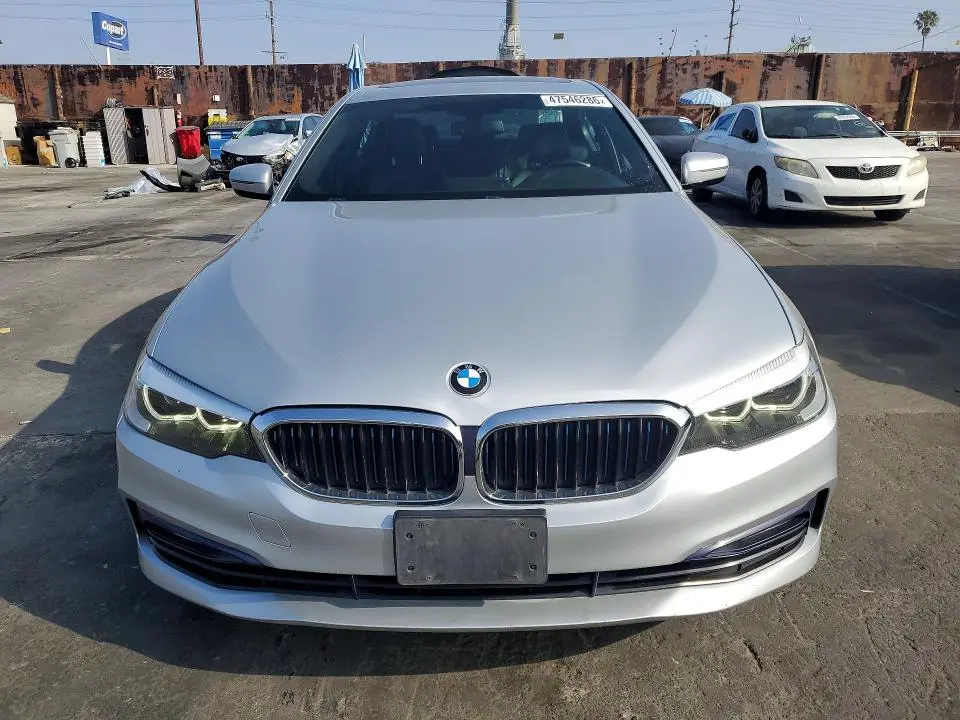 2018 BMW 530E   