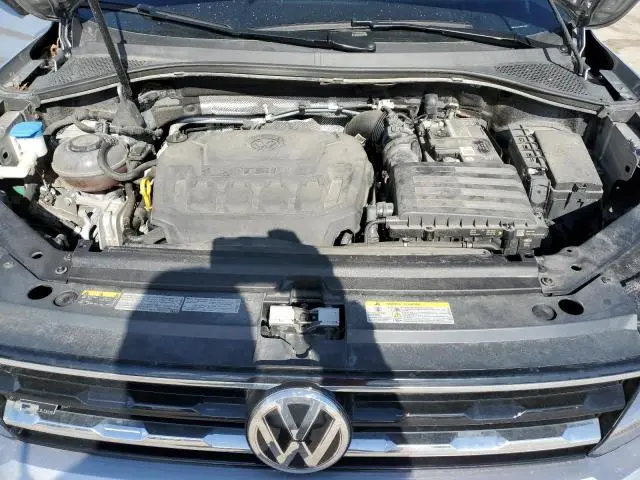 2021 VOLKSWAGEN TIGUAN SE  