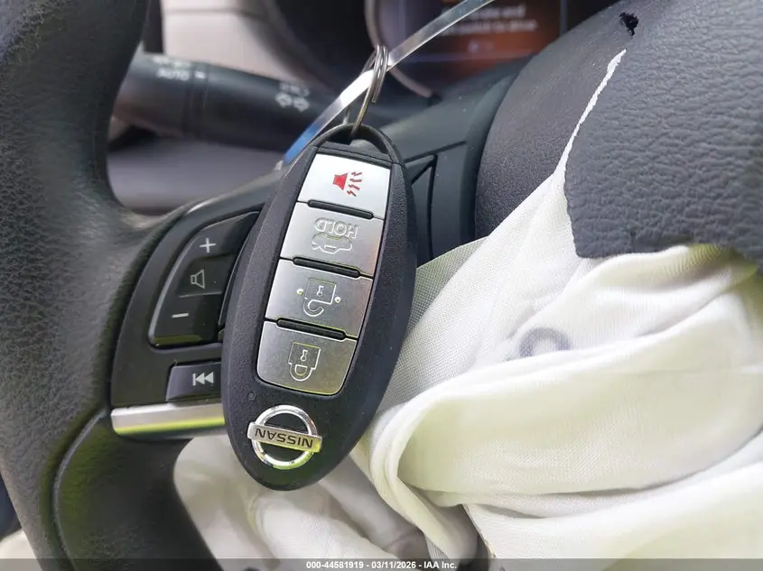 2021 NISSAN VERSA SV XTRONIC CVT