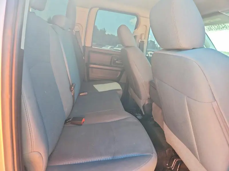 2016 RAM 1500 ST  