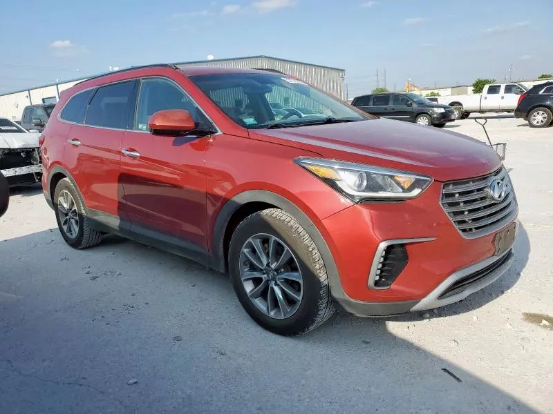 2018 HYUNDAI SANTA FE SE