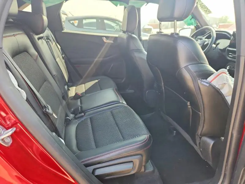 2024 FORD ESCAPE ST LINE  