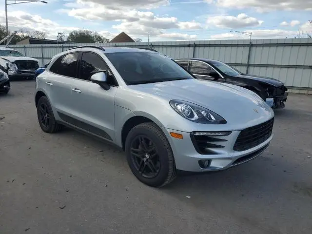 2017 PORSCHE MACAN   