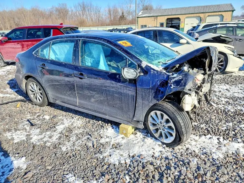 2020 TOYOTA COROLLA XLE  