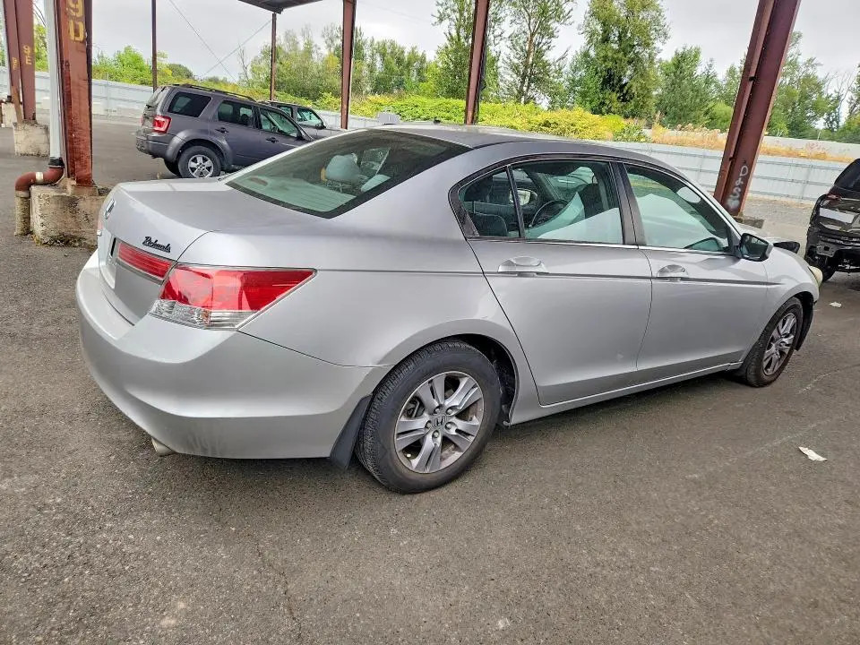 2011 HONDA ACCORD LXP  