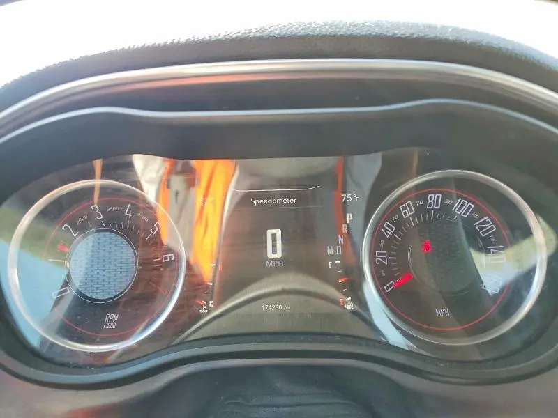 2016 DODGE CHALLENGER SXT  