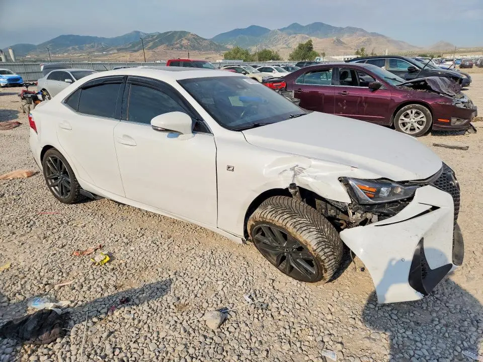 2018 LEXUS IS 300  