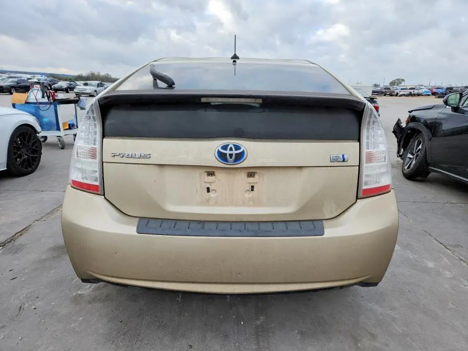 2011 TOYOTA PRIUS TWO  