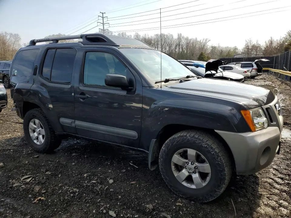 2013 NISSAN XTERRA X  