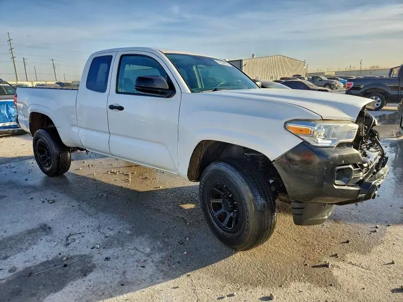 2019 TOYOTA TACOMA SR  