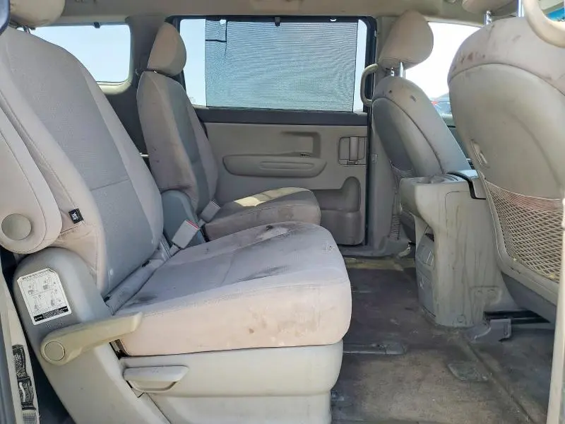 2016 KIA SEDONA LX  