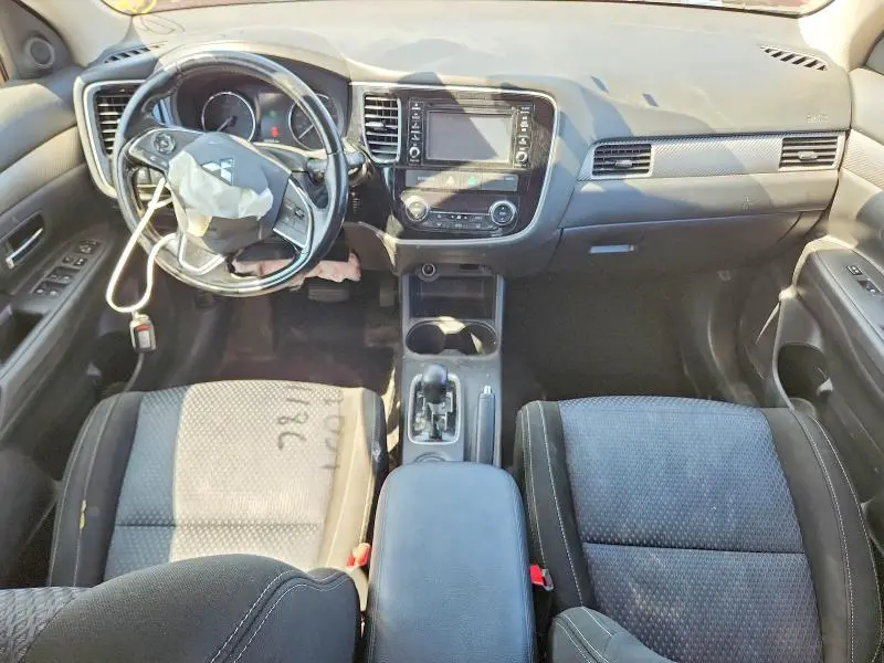 2016 MITSUBISHI OUTLANDER SE  