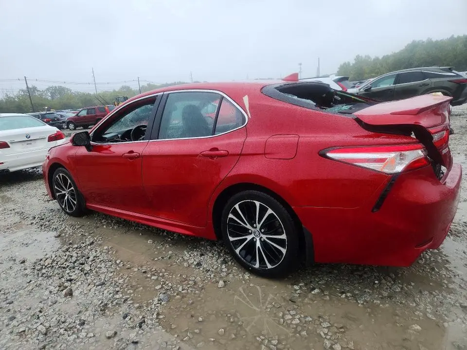 2020 TOYOTA CAMRY SE  