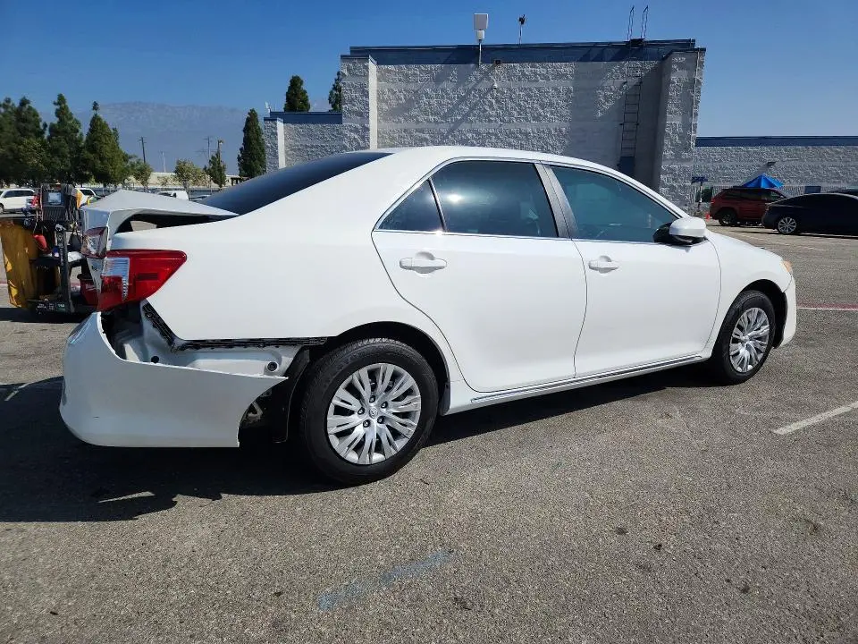 2012 TOYOTA CAMRY LE  