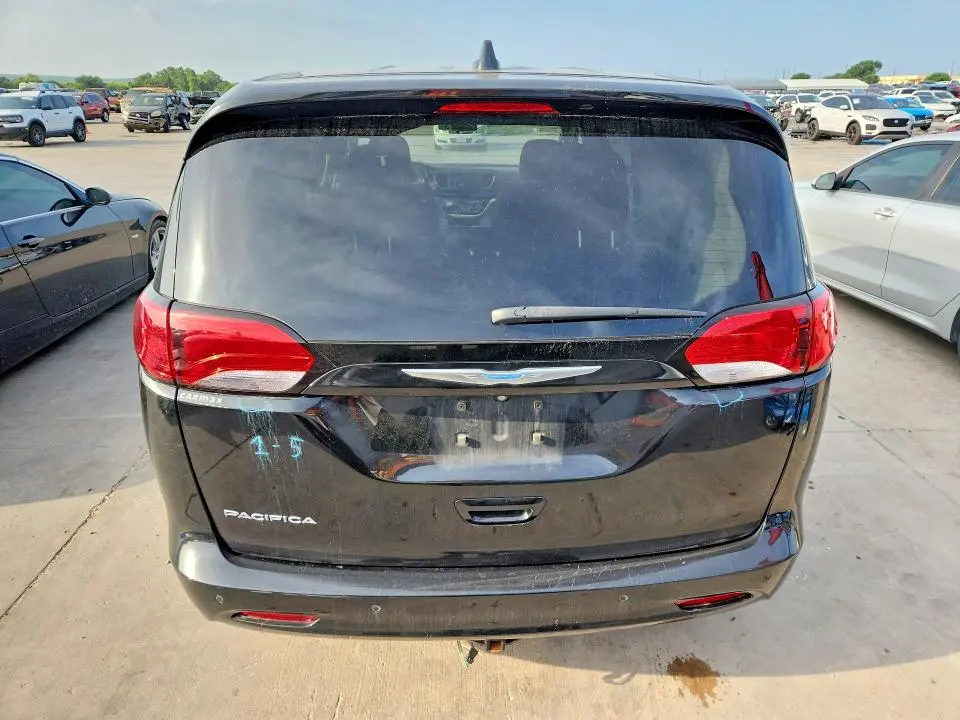 2018 CHRYSLER PACIFICA TOURING  