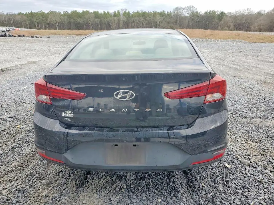 2019 HYUNDAI ELANTRA SE  