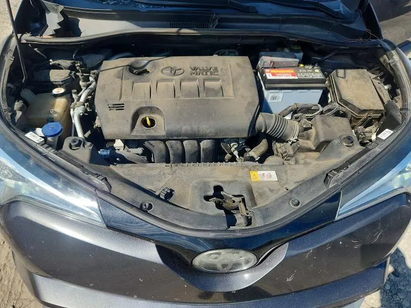 2019 TOYOTA C-HR XLE  