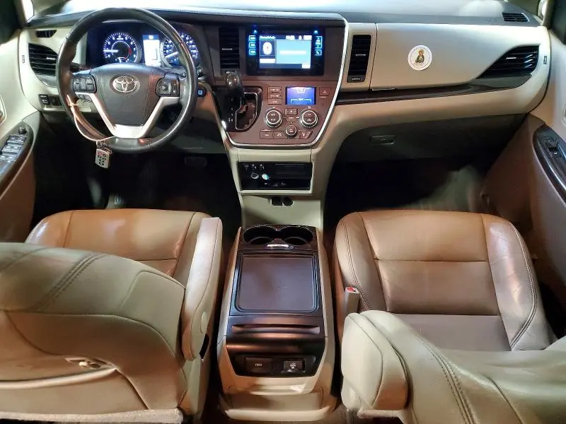 2016 TOYOTA SIENNA XLE PREMIUM 8-PASSENGER  