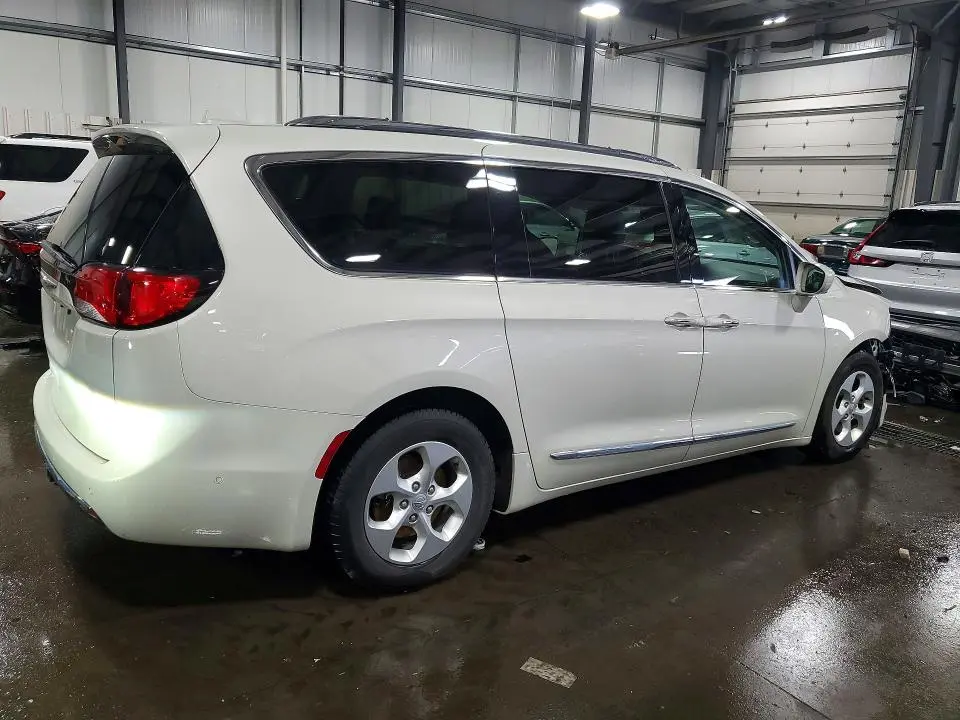 2017 CHRYSLER PACIFICA TOURING L PLUS  
