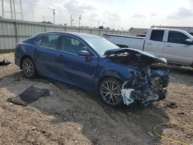 2024 TOYOTA CAMRY XLE  
