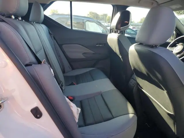 2023 NISSAN KICKS SR  