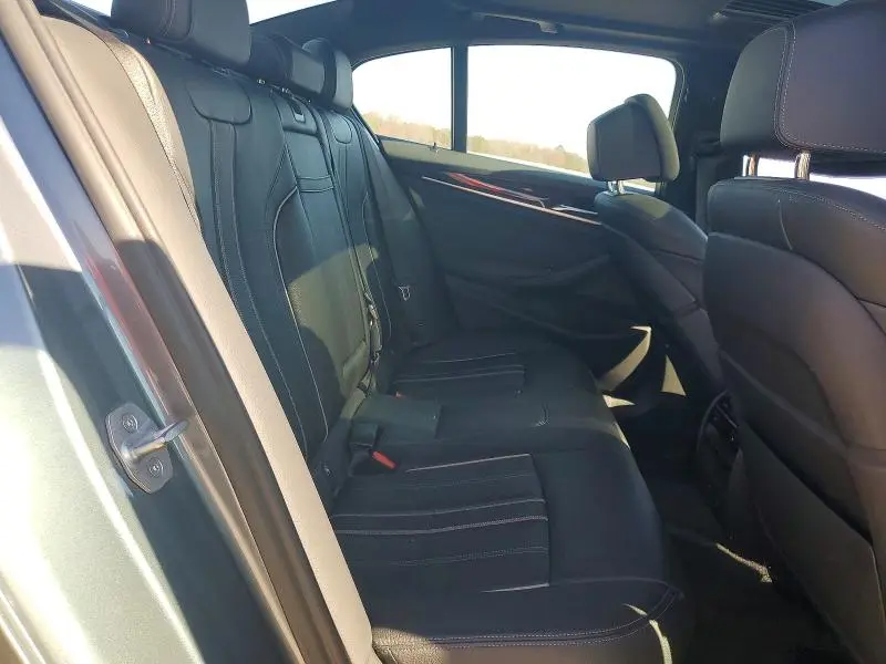 2019 BMW 530 XI  
