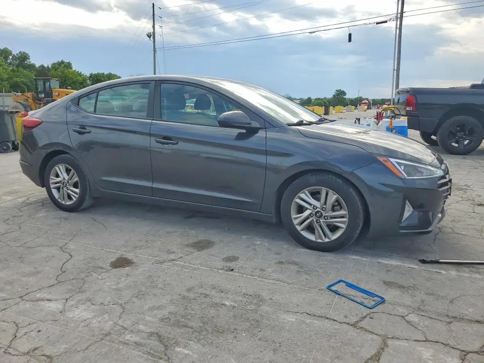 2020 HYUNDAI ELANTRA SEL  