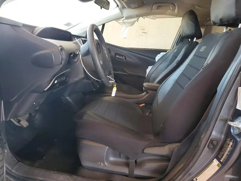 2021 TOYOTA PRIUS LE  