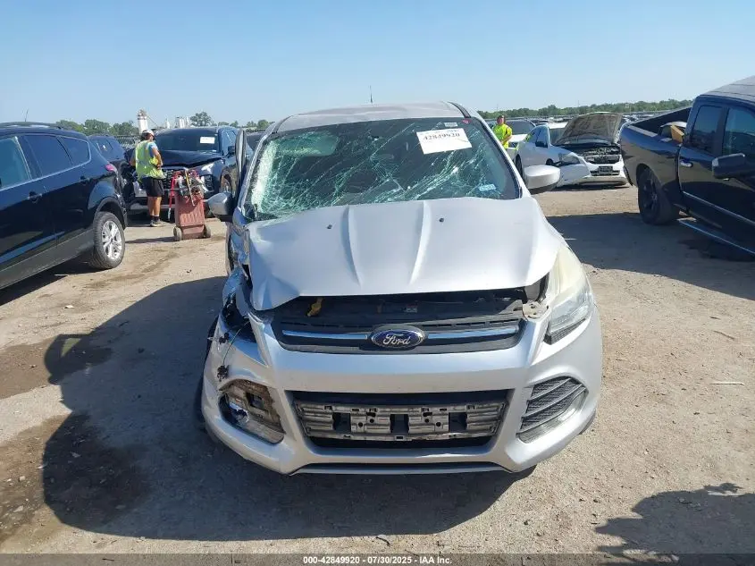 2015 FORD ESCAPE SE