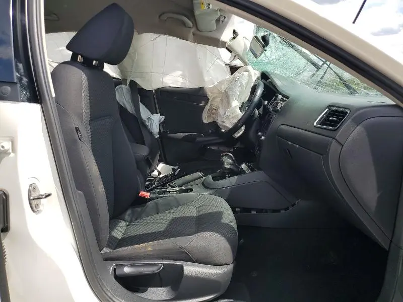 2012 VOLKSWAGEN JETTA   