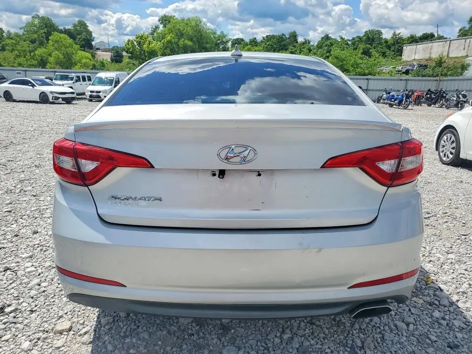 2017 HYUNDAI SONATA SE  