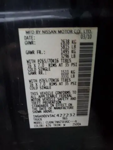 2010 NISSAN FRONTIER CREW CAB SE  