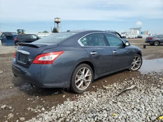 2010 NISSAN MAXIMA S  
