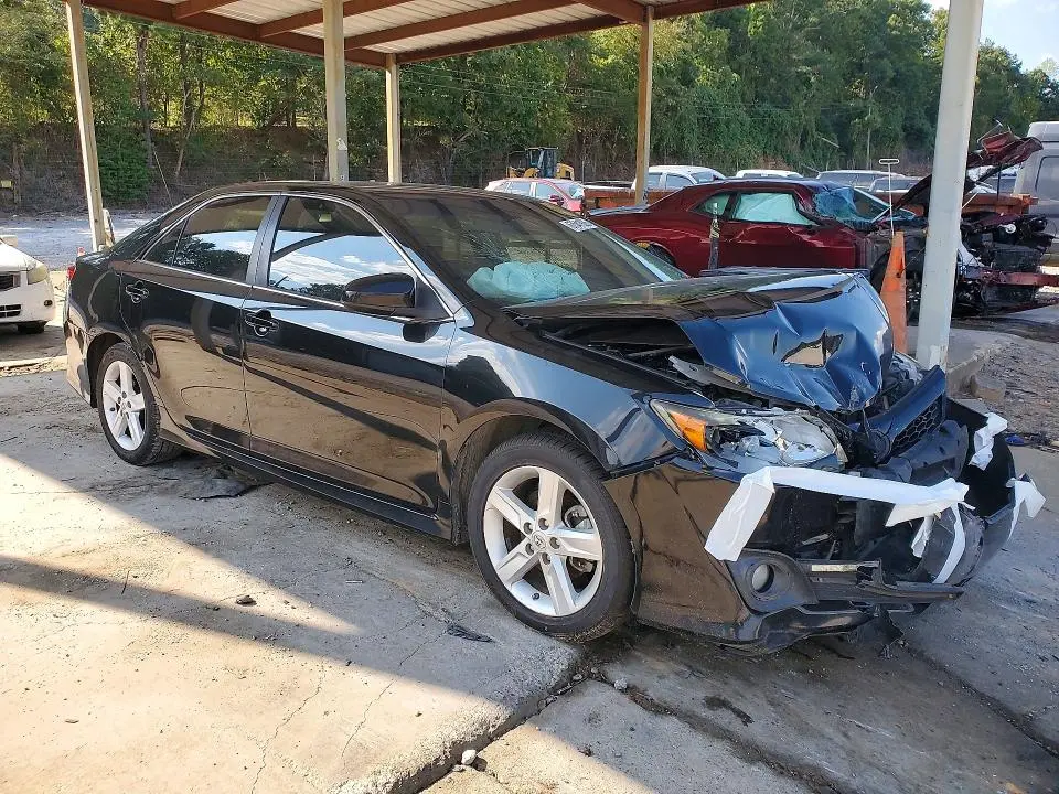 2013 TOYOTA CAMRY SE  