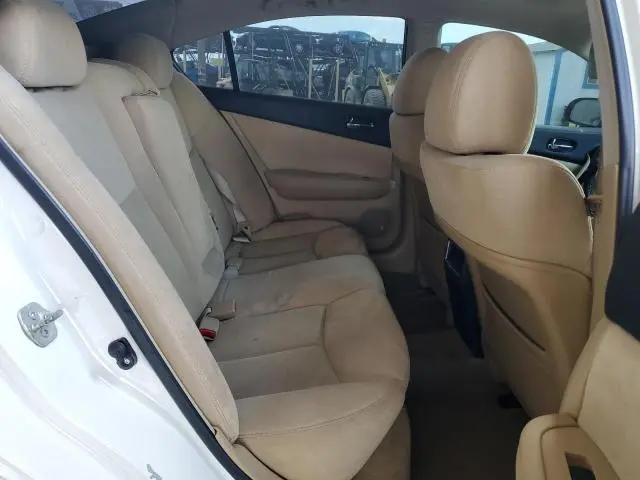 2011 NISSAN MAXIMA S  