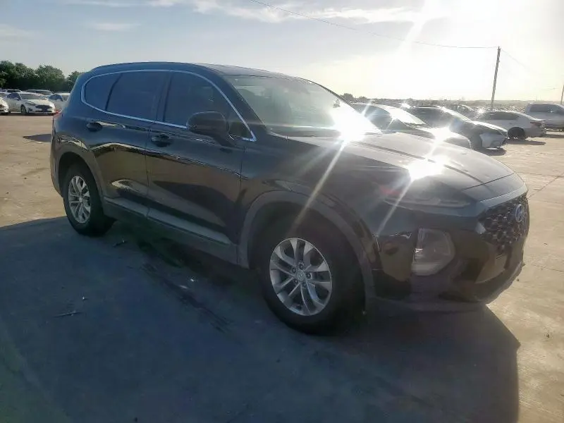 2019 HYUNDAI SANTA FE SE  