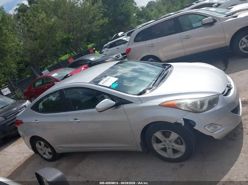 2013 HYUNDAI ELANTRA GLS