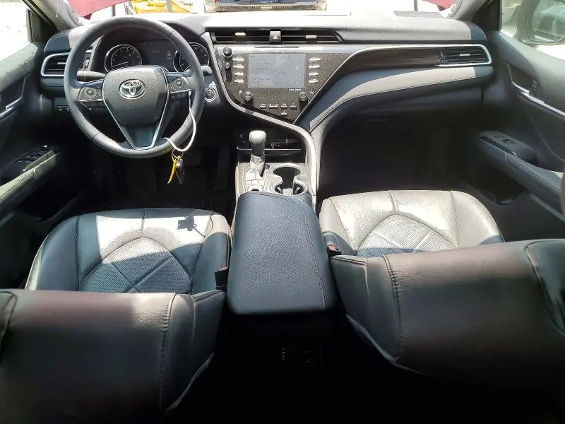 2018 TOYOTA CAMRY XLE V6  