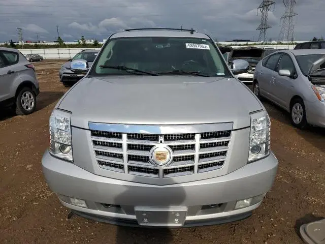 2010 CADILLAC ESCALADE LUXURY  