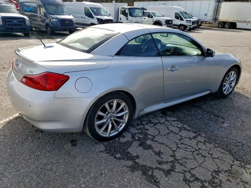 2011 INFINITI G37 BASE  