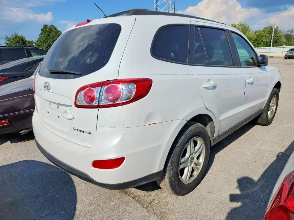 2011 HYUNDAI SANTA FE GLS  