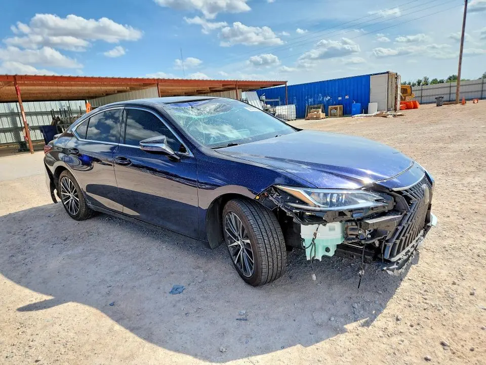 2025 LEXUS ES 300H BASE  