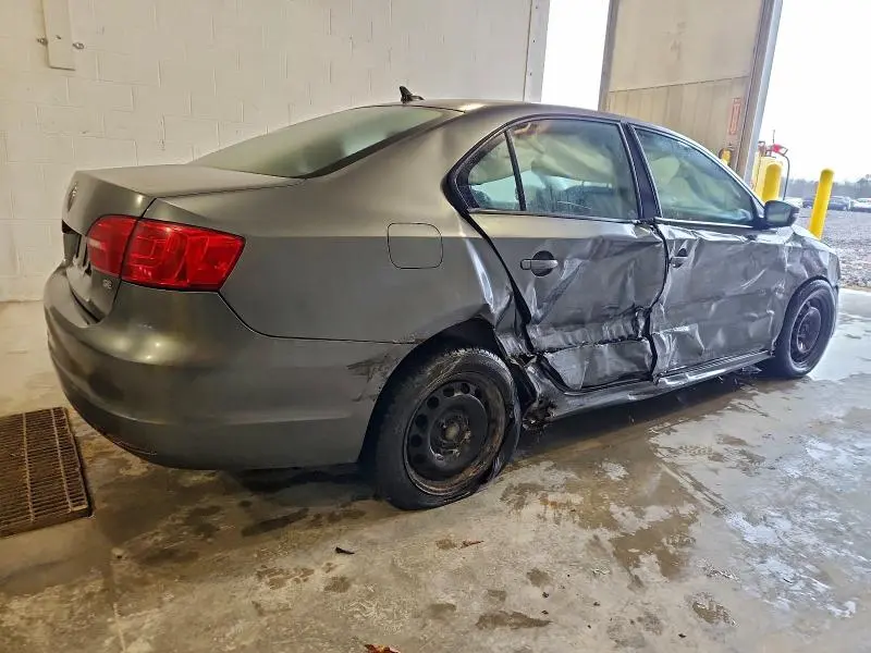 2014 VOLKSWAGEN JETTA SE  