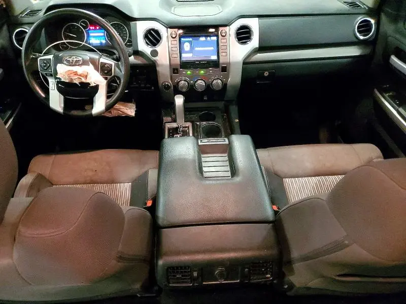 2017 TOYOTA TUNDRA SR5  
